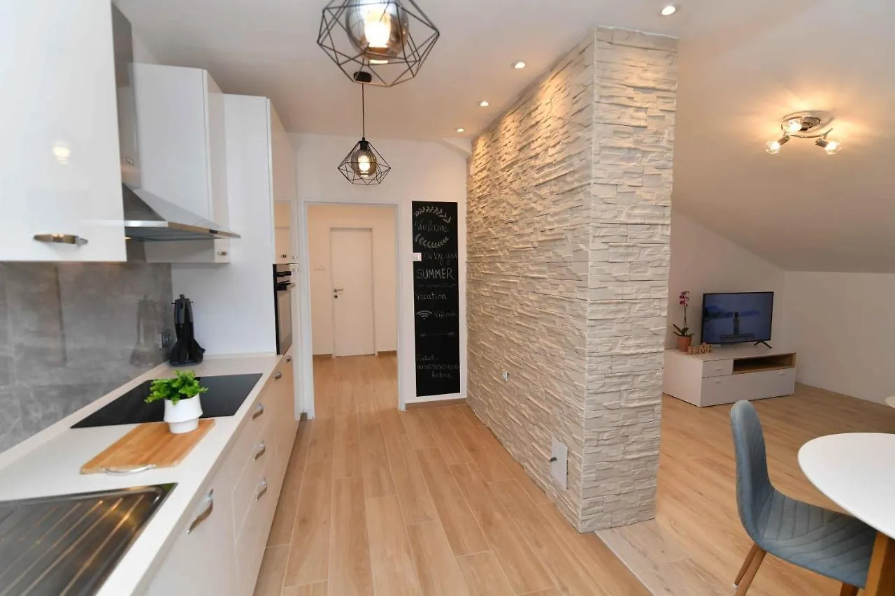 Apartman Leona Lovran Apartment