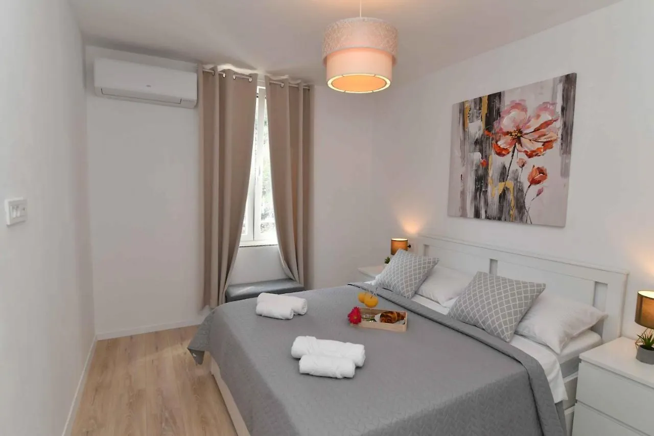 Apartman Leona Lovran