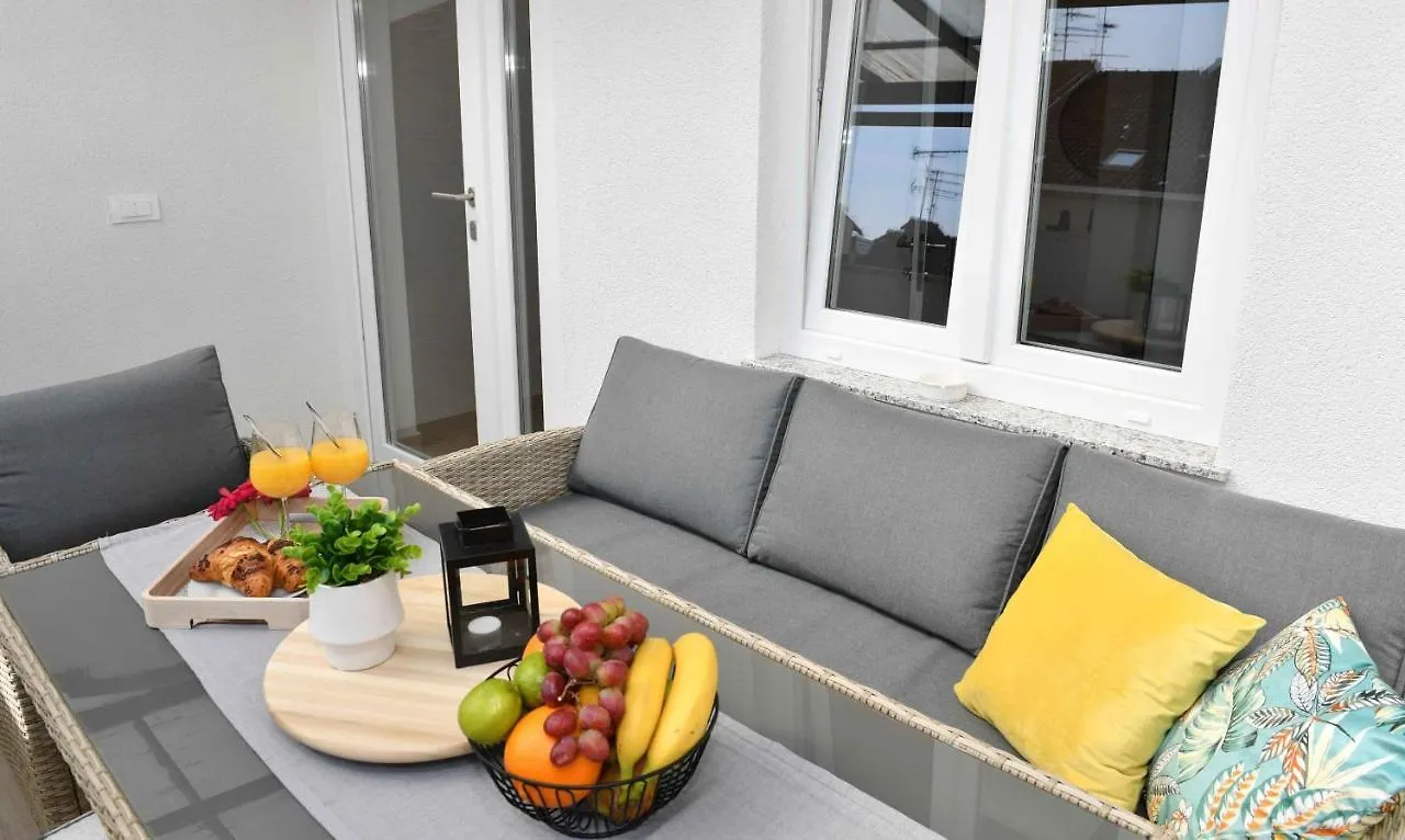 Apartment Apartman Leona Lovran