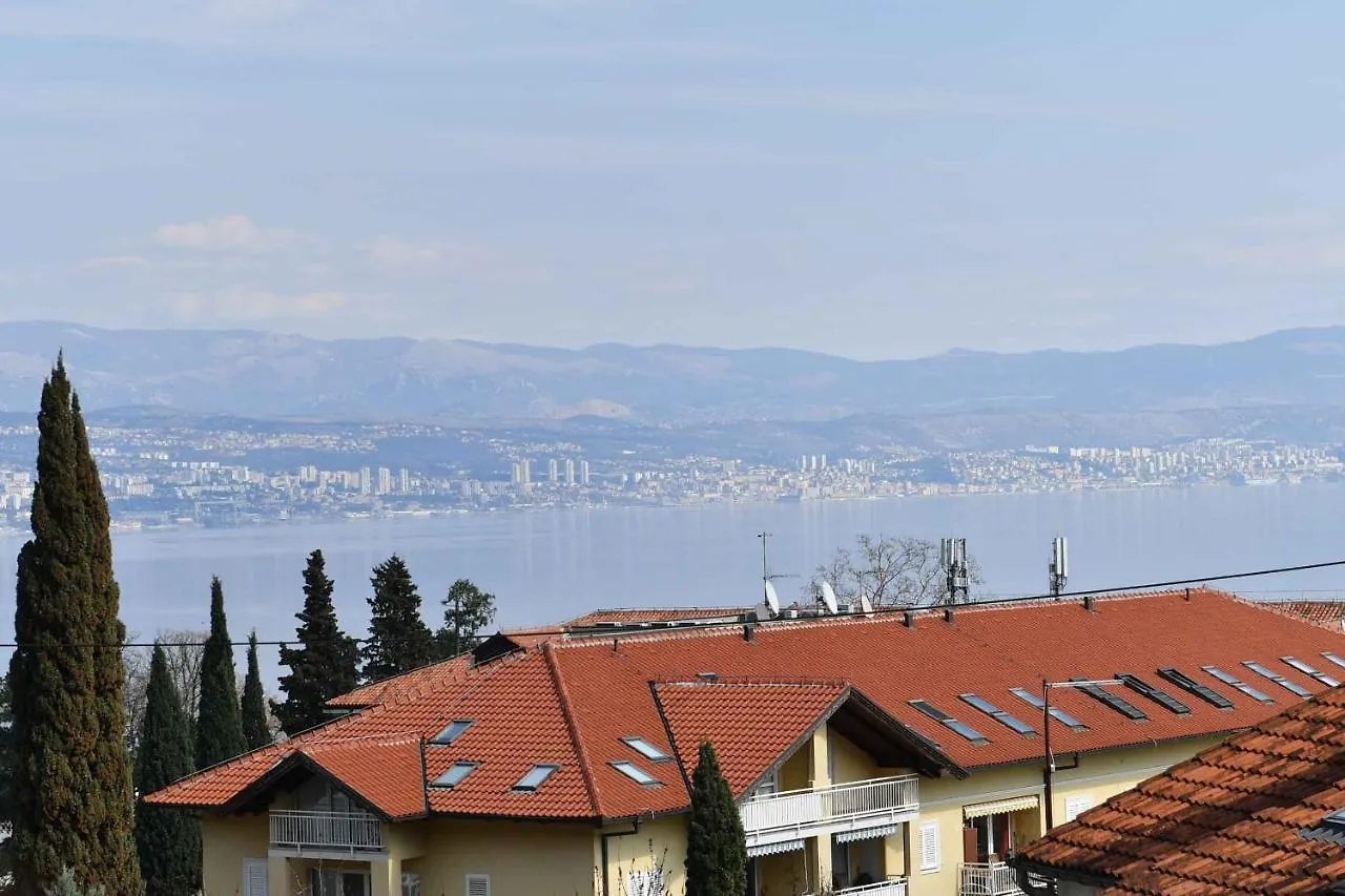 Apartman Leona Lovran Apartment