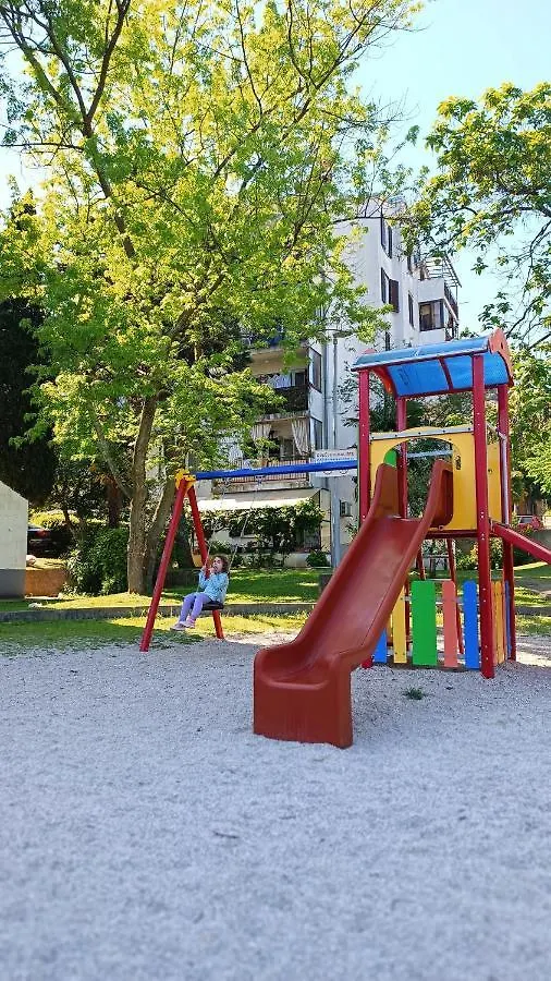 Apartman Leona Lovran 0*,  Croatia